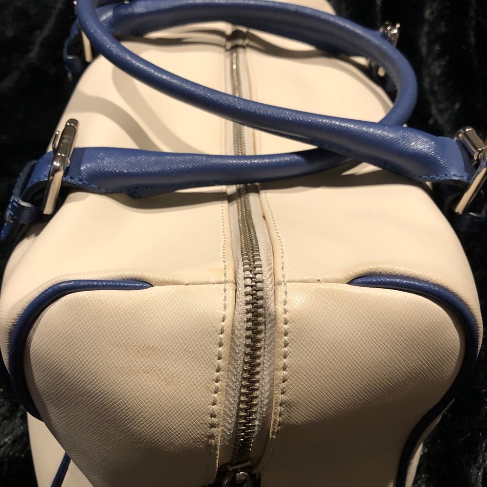Satchel - Picture 2 of 7